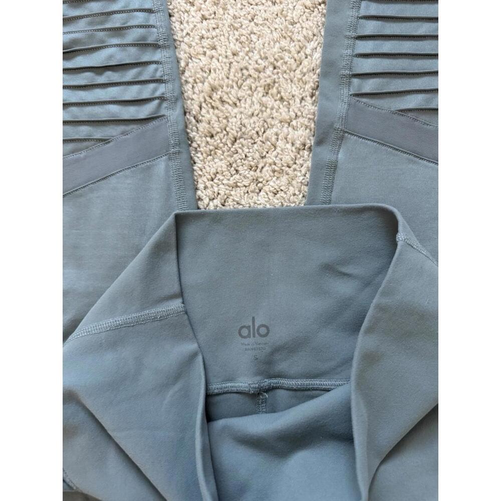 Alo Yoga Moto Leggings Womens Small Blue Grey Full‎ Length Athleisure Workout - Picture 2 of 6